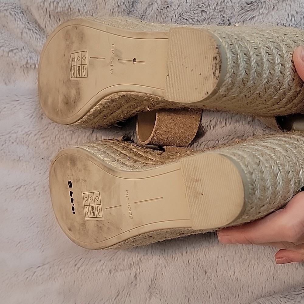 LIKE NEW! Dolce Vita Blush Suede Wedges - Picture 5 of 5